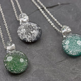 Gedenkschmuck Ascheschmuck Tierhaarschmuck Kette Asche Trauerschmuck grün glitzernd  - Andenken an verstorbenes Haustier - Urne - Glas personalisiert