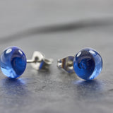 Ohrstecker Earganic jeansblau - Glas - Edelstahl mini